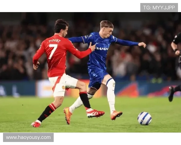 拿玻里与利物浦激战正酣双方争夺欧冠小组赛关键胜利 拿玻里与利物浦激战正酣双方争夺欧冠小组赛关键胜利