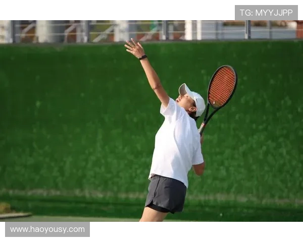 杨芳独家分享网球心得与技巧助你提升球技的秘密之道